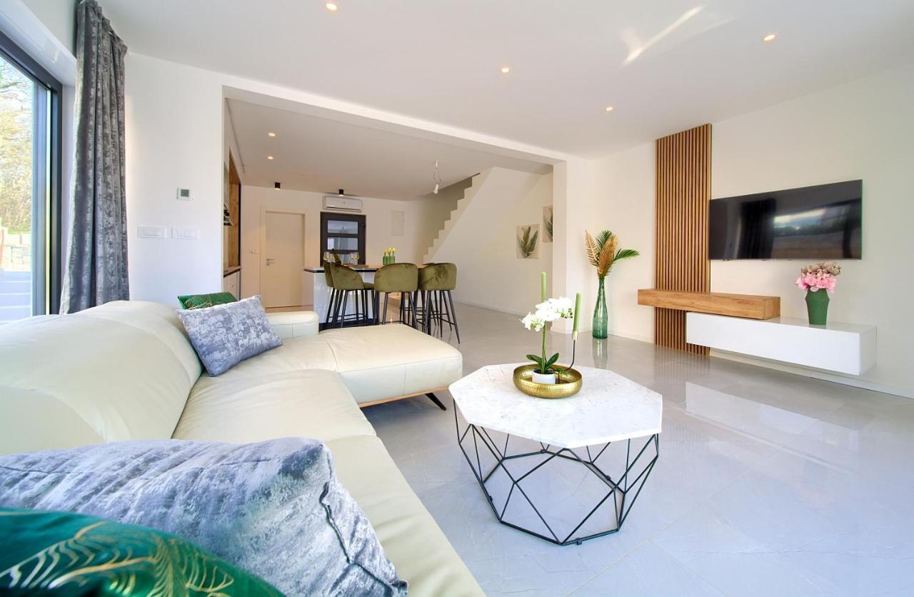 Rosa Apartment *